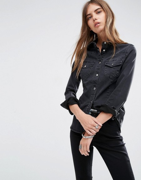 ASOS - Schmal geschnittenes Jeans-Westernhemd in schwarzer Waschung - Schwarz